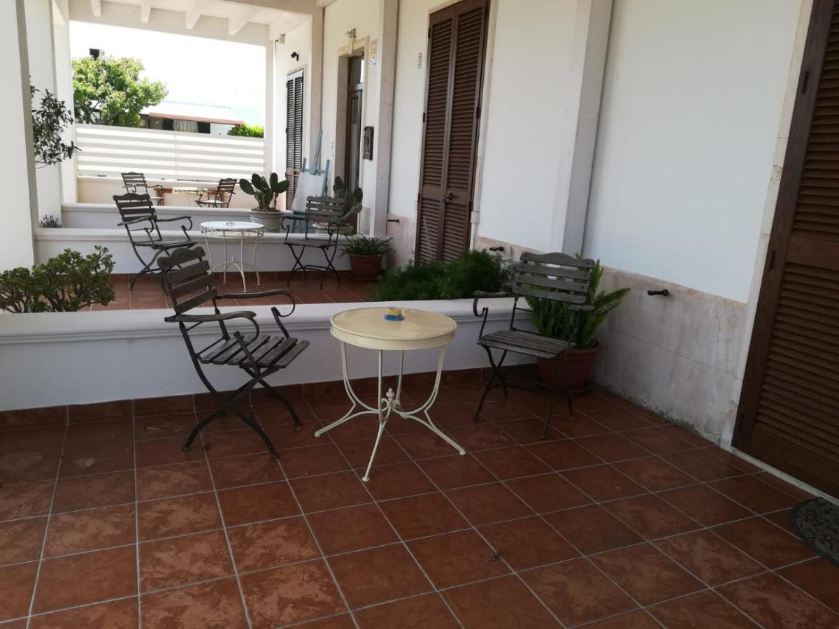 Albaetramonto Bed & Breakfast Cozze Екстериор снимка
