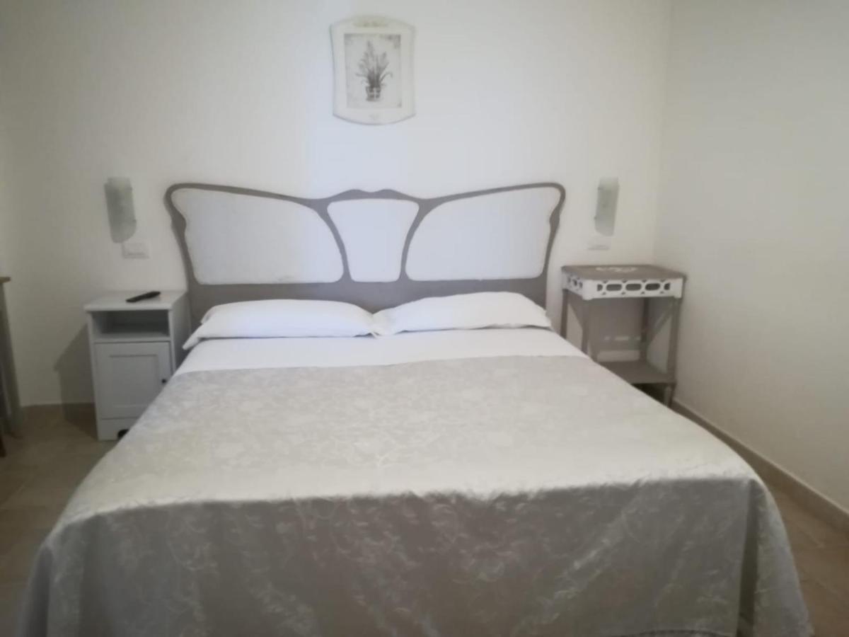 Albaetramonto Bed & Breakfast Cozze Екстериор снимка